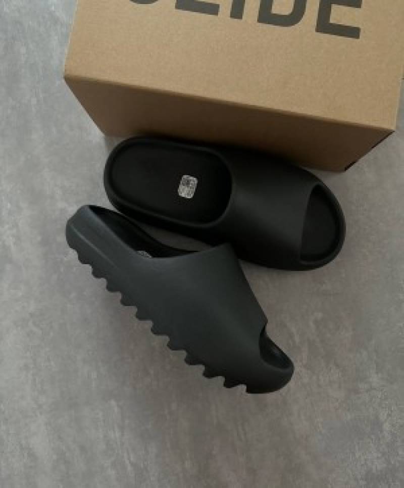 UA Adidaass Yeezy Slide