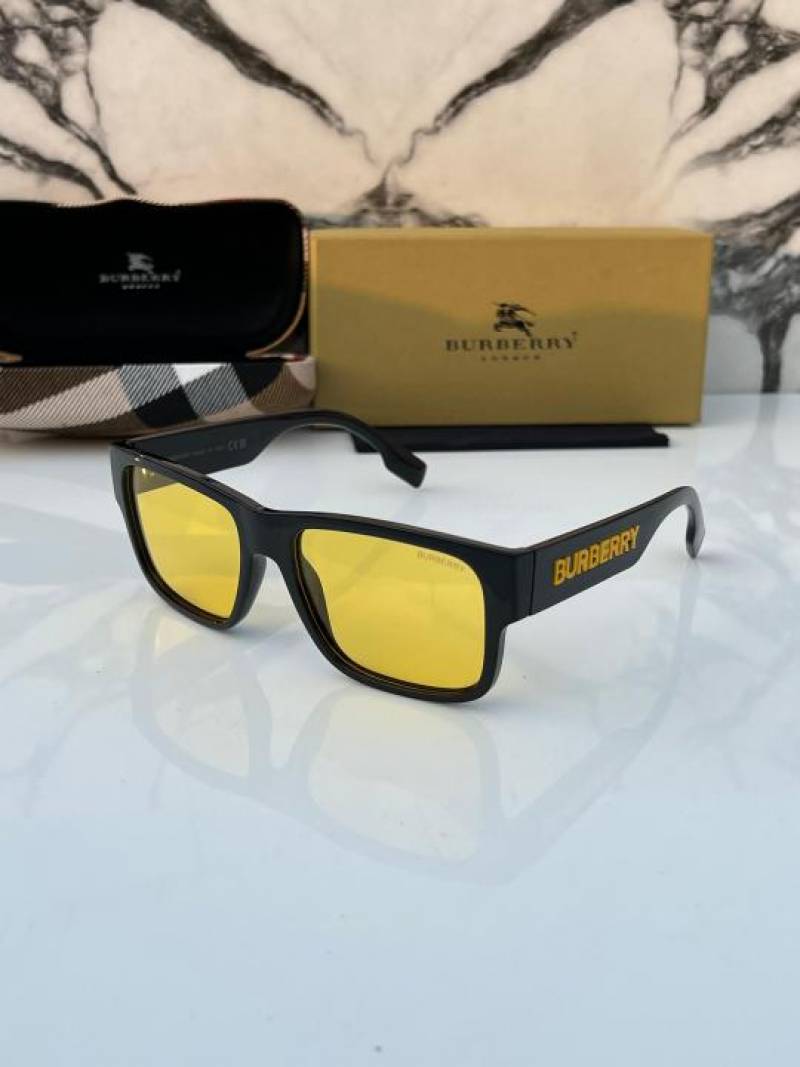 Burberry yellow Frame sunglass