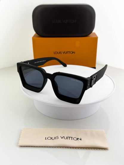 Louis vuitton black