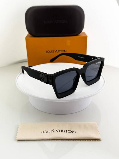 Louis vuitton black