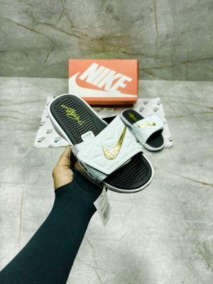 NIKE_AIR-MAX_LEBRON SLIDE BLACK WHITE