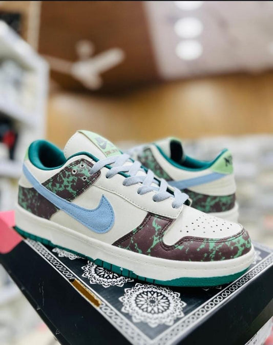 Nike SB Dunk Low Crenshaw Skate Club